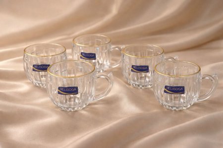 كاسات شاي بخط دهبي